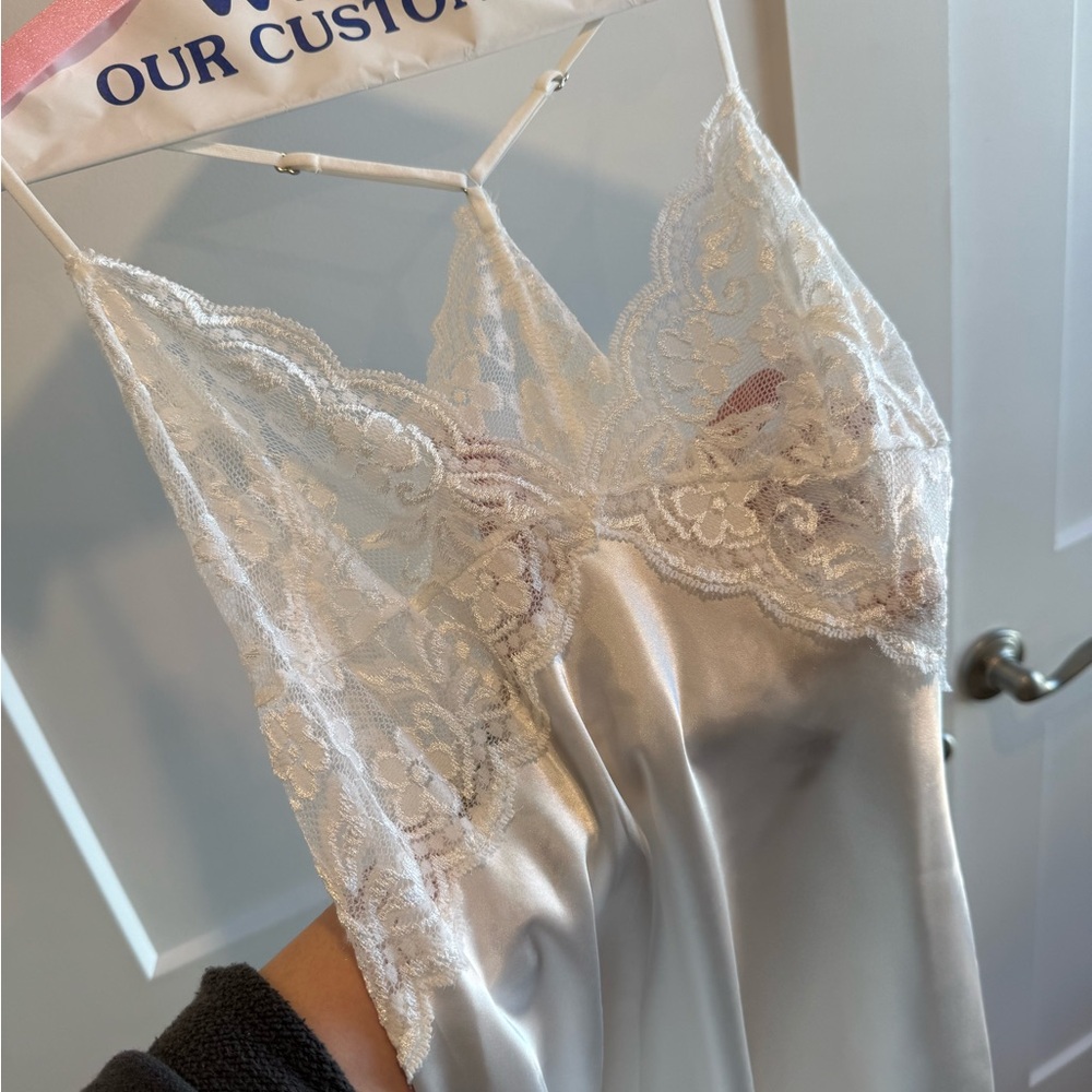 Elegant Satin Lace Slip - white - Picture 5 of 9